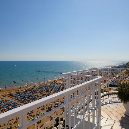 Termini Beach Hotel & Suites Lido di Jesolo Bagian luar foto