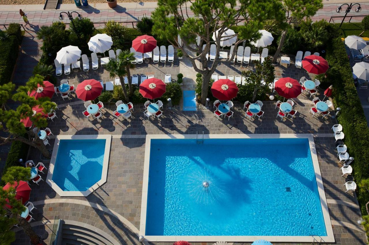 Termini Beach Hotel & Suites Lido di Jesolo Bagian luar foto