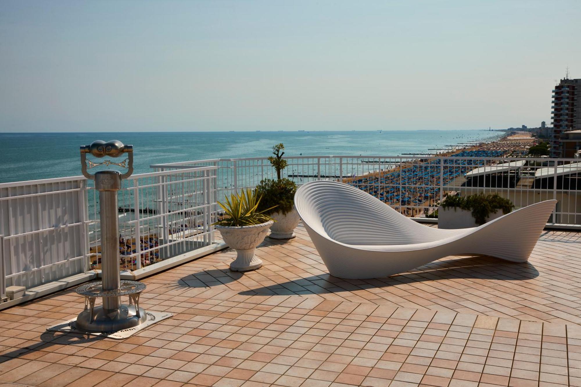 Termini Beach Hotel & Suites Lido di Jesolo Bagian luar foto