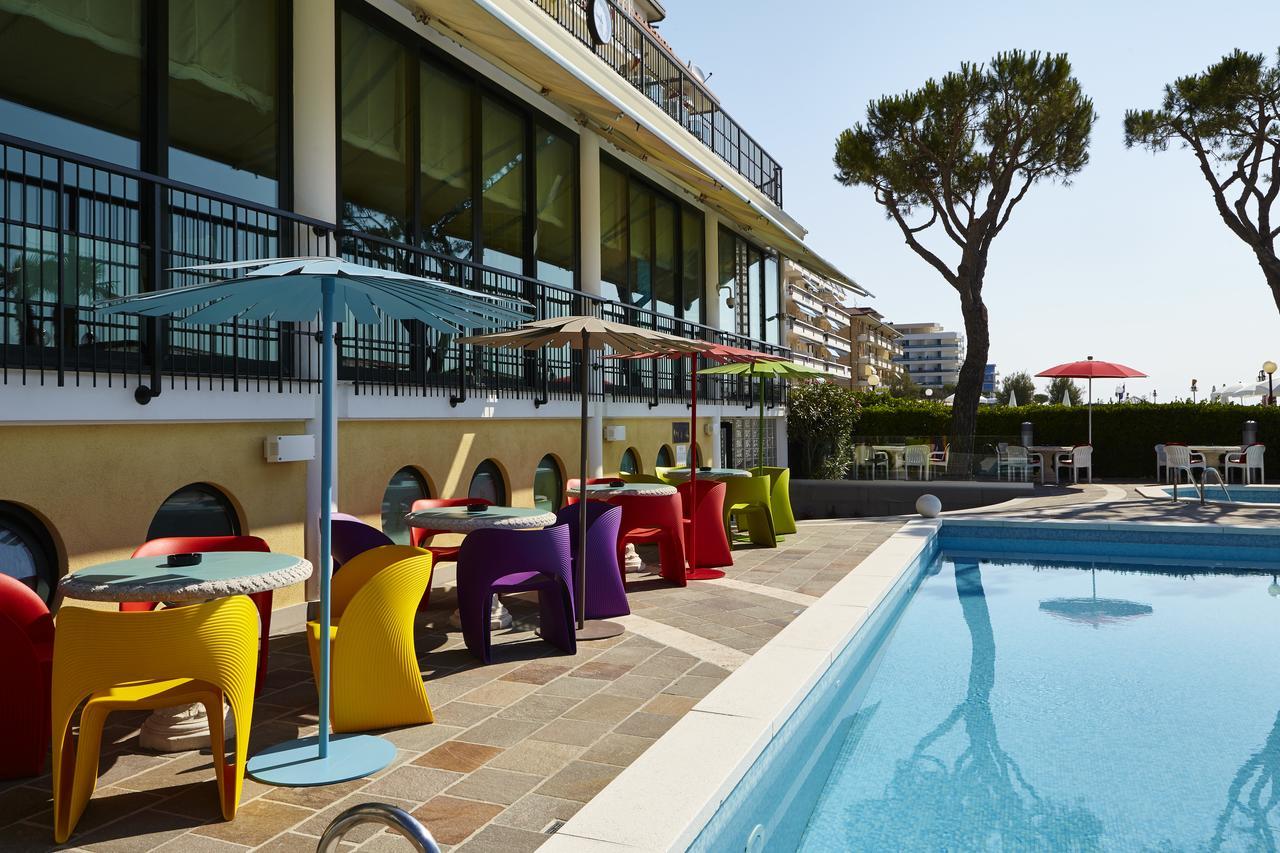 Termini Beach Hotel & Suites Lido di Jesolo Bagian luar foto