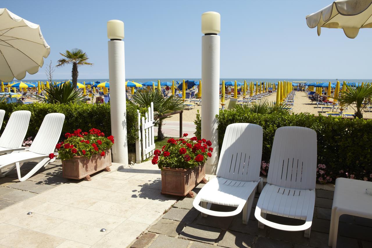 Termini Beach Hotel & Suites Lido di Jesolo Bagian luar foto